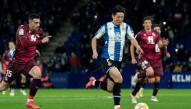 巴塞罗那三冠王核心无缘金球奖前10引争议：评选标准遭球迷质疑